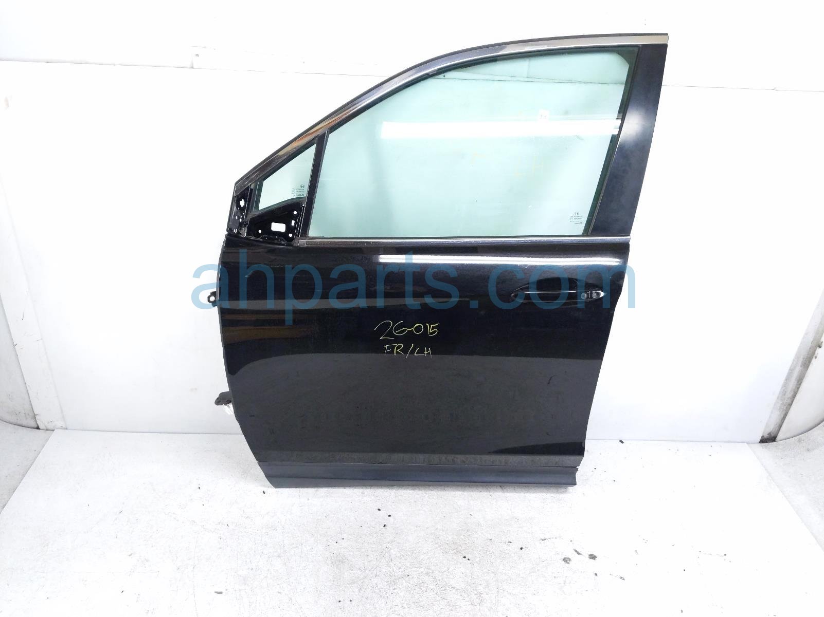 Honda FR/LH DOOR - BLACK - NO MIRROR/TRIM