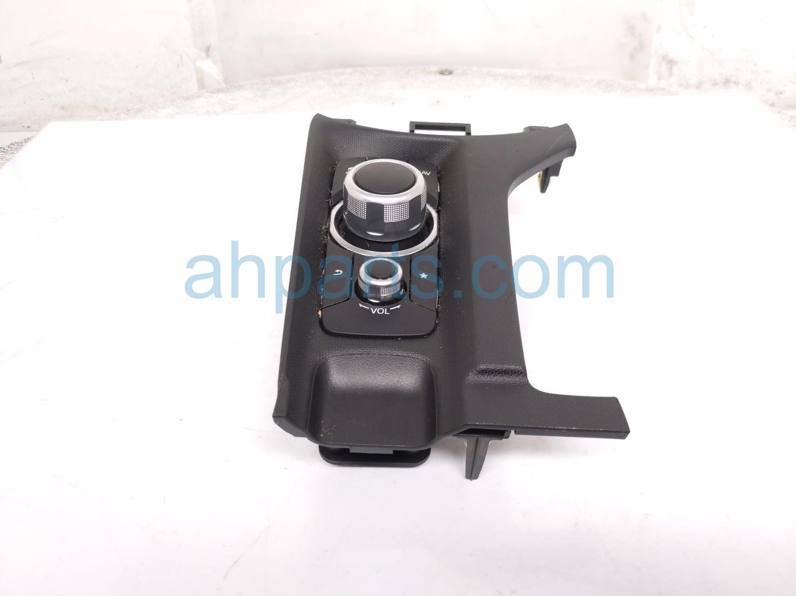 Mazda CENTER CONSOLE NAV CTRL SW ASSY