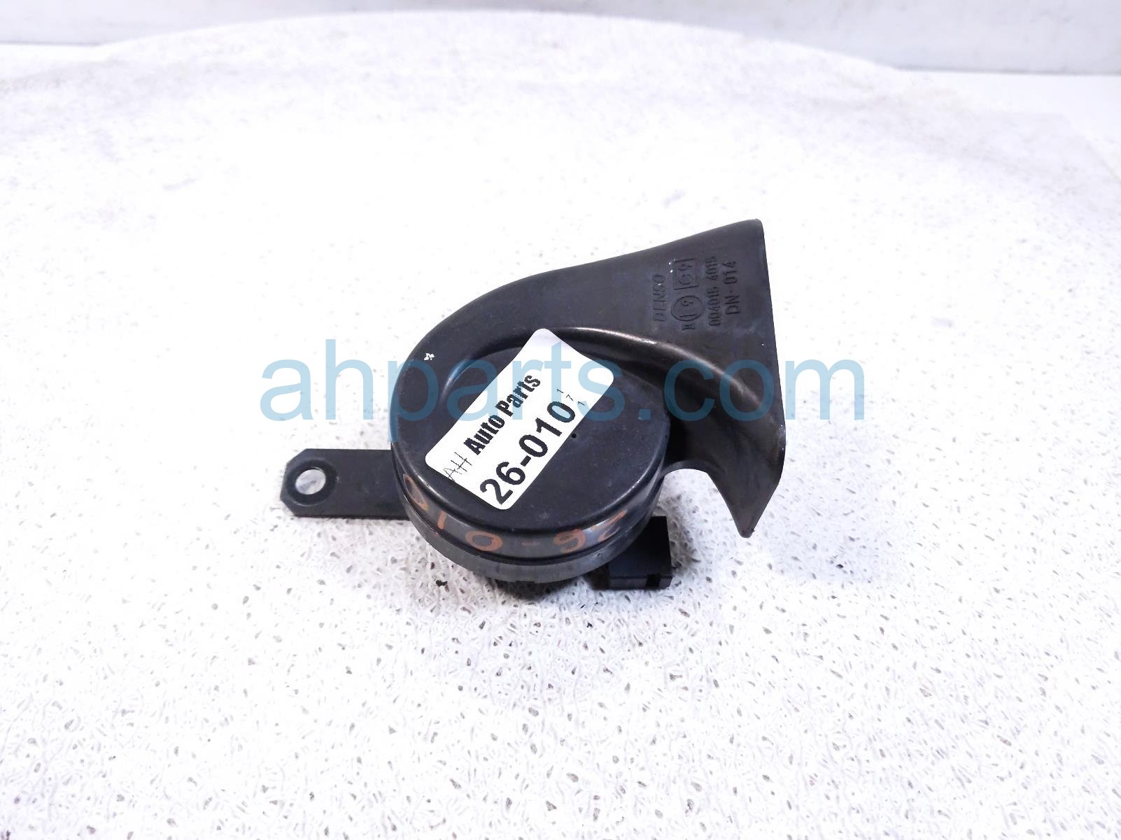 Lexus LOW PITCH NOTE HORN LH