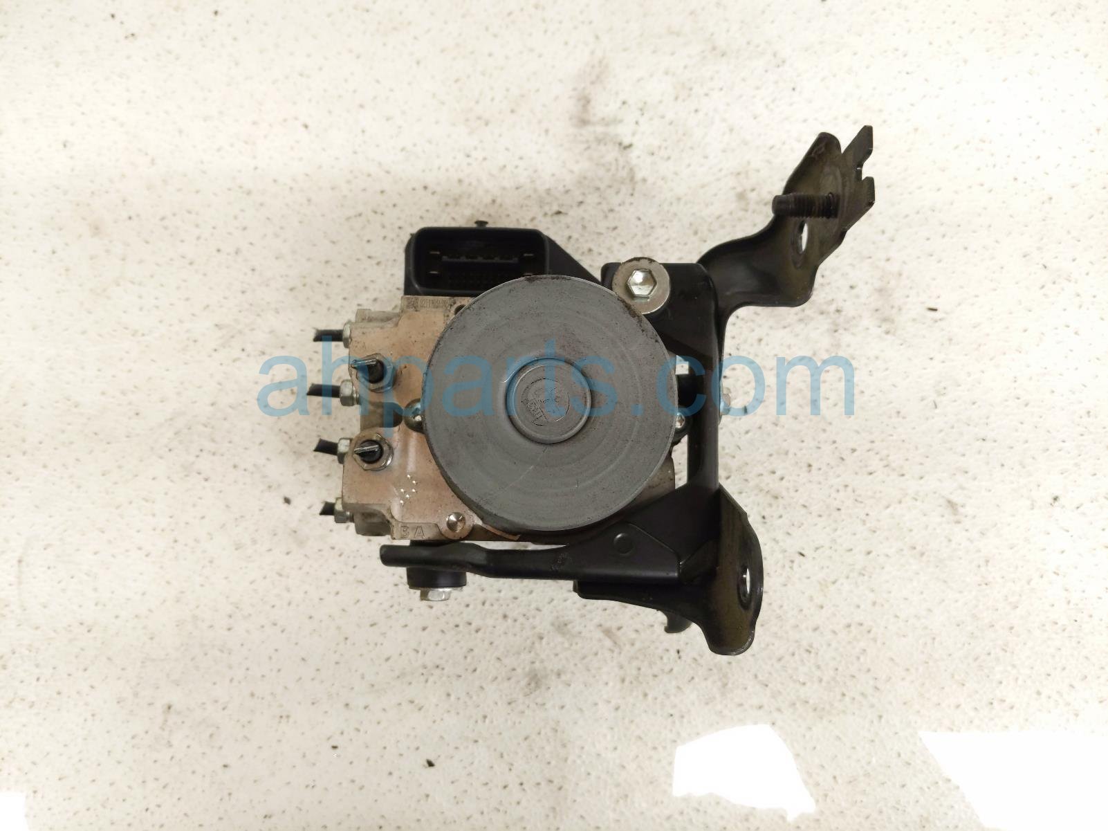 2016 Toyota 4 Runner (anti Lock Brake) Abs/vsa Pump Modulator 44050 35070 Replacement 2016 Toyota 4 Runner (anti Lock Brake) Abs/vsa Pump Modulator 44050 35070 Replacement thumbnail