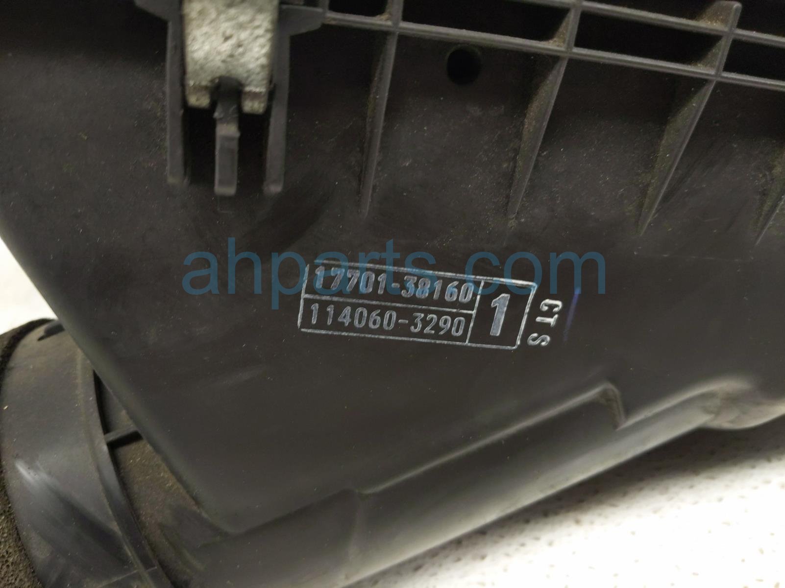 2016 Toyota 4 Runner Air Cleaner Intake Box 17700 31861 Replacement 2016 Toyota 4 Runner Air Cleaner Intake Box 17700 31861 Replacement thumbnail