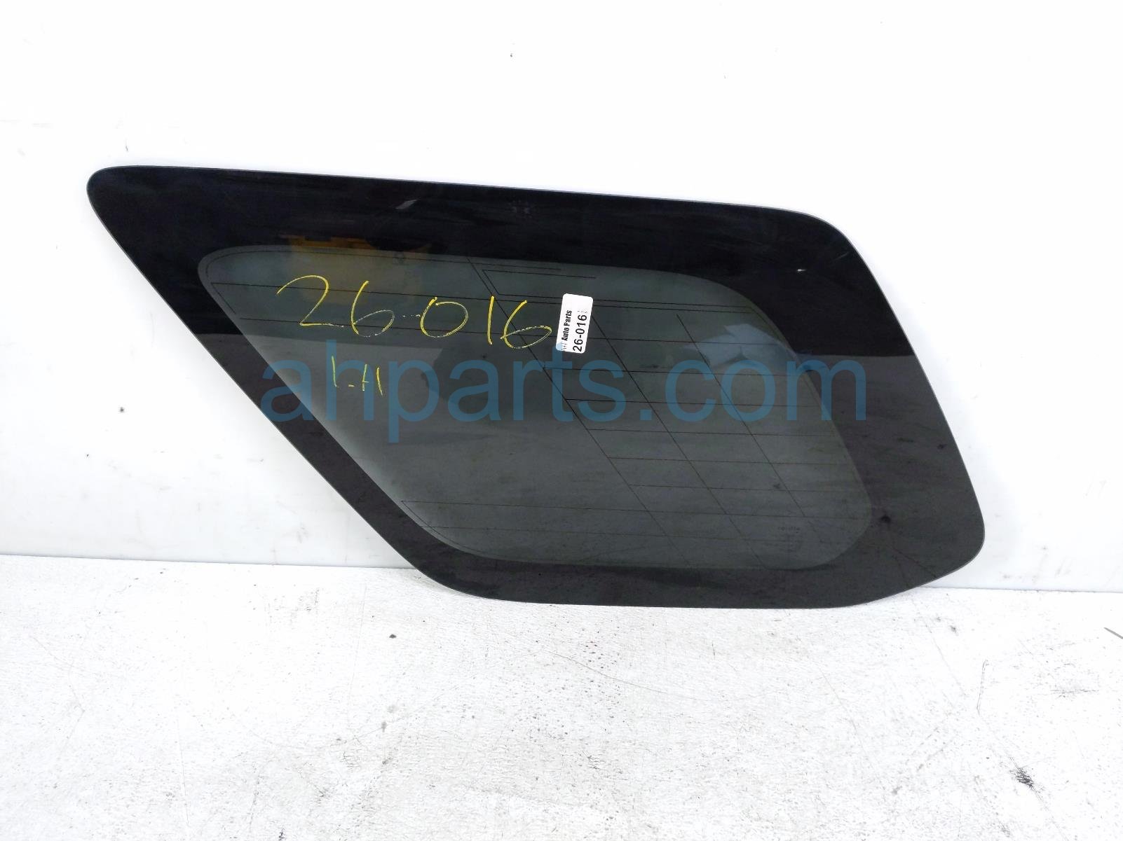 Toyota LH QUARTER WINDOW GLASS