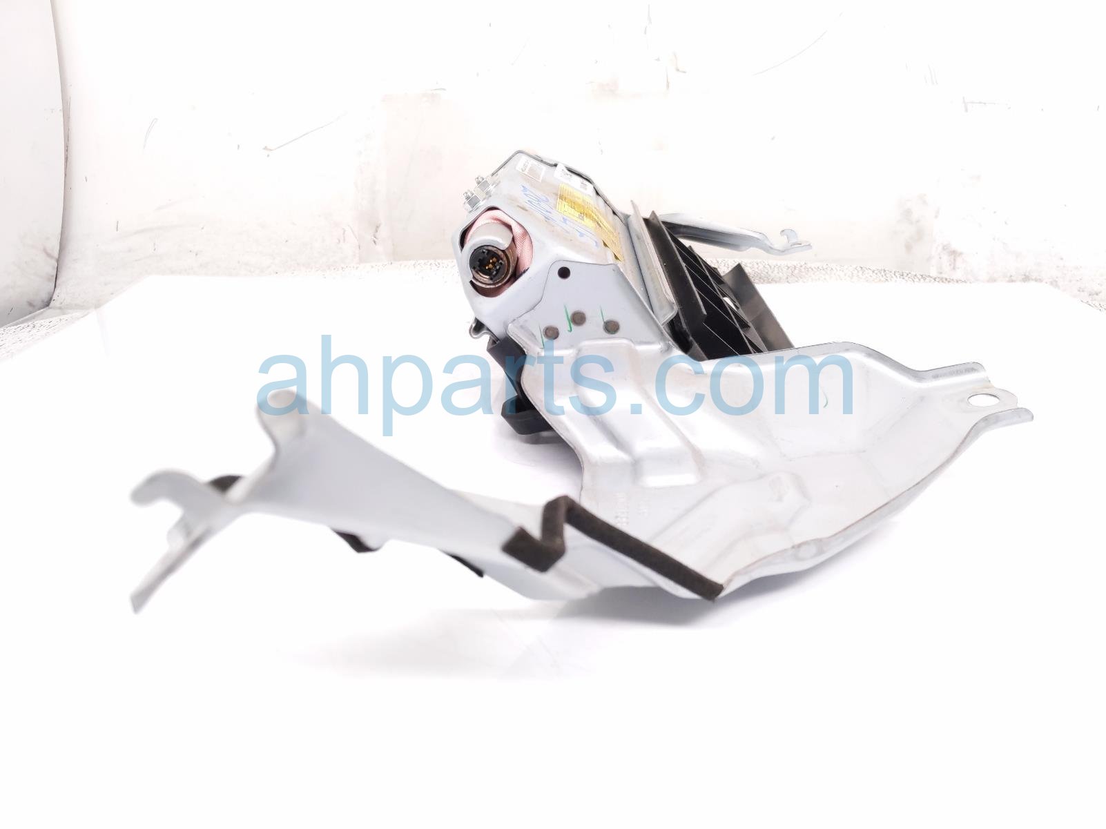 2016 Toyota 4 Runner Airbag Driver Knee Air Bag 73900 35030 C0 Replacement 2016 Toyota 4 Runner Airbag Driver Knee Air Bag 73900 35030 C0 Replacement thumbnail