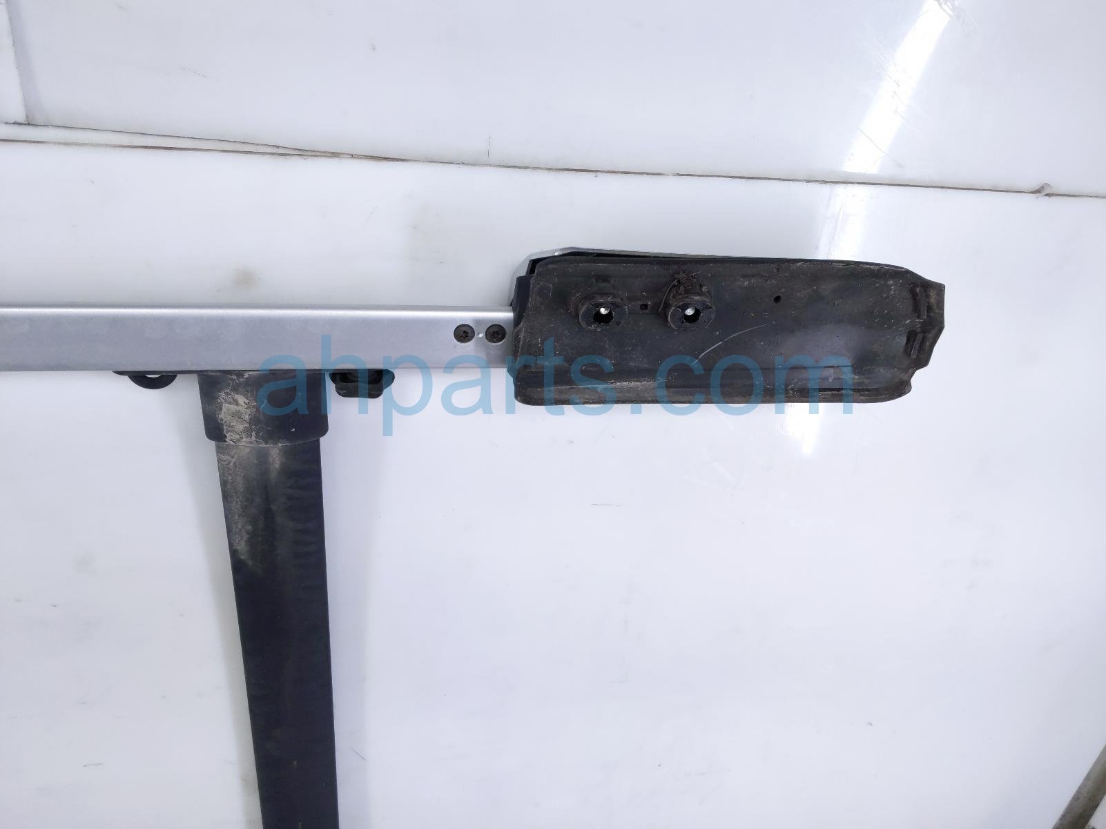 2016 Toyota 4 Runner Luggage Rack Driver & Passenger Roof Rails & Crossbar 63471 35020 Replacement 2016 Toyota 4 Runner Luggage Rack Driver & Passenger Roof Rails & Crossbar 63471 35020 Replacement thumbnail