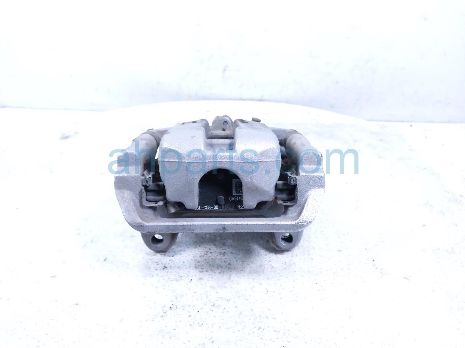 2024 Chevy Silverado 1500 Rear Passenger Brake Caliper 13537066 Replacement 2024 Chevy Silverado 1500 Rear Passenger Brake Caliper 13537066 Replacement thumbnail