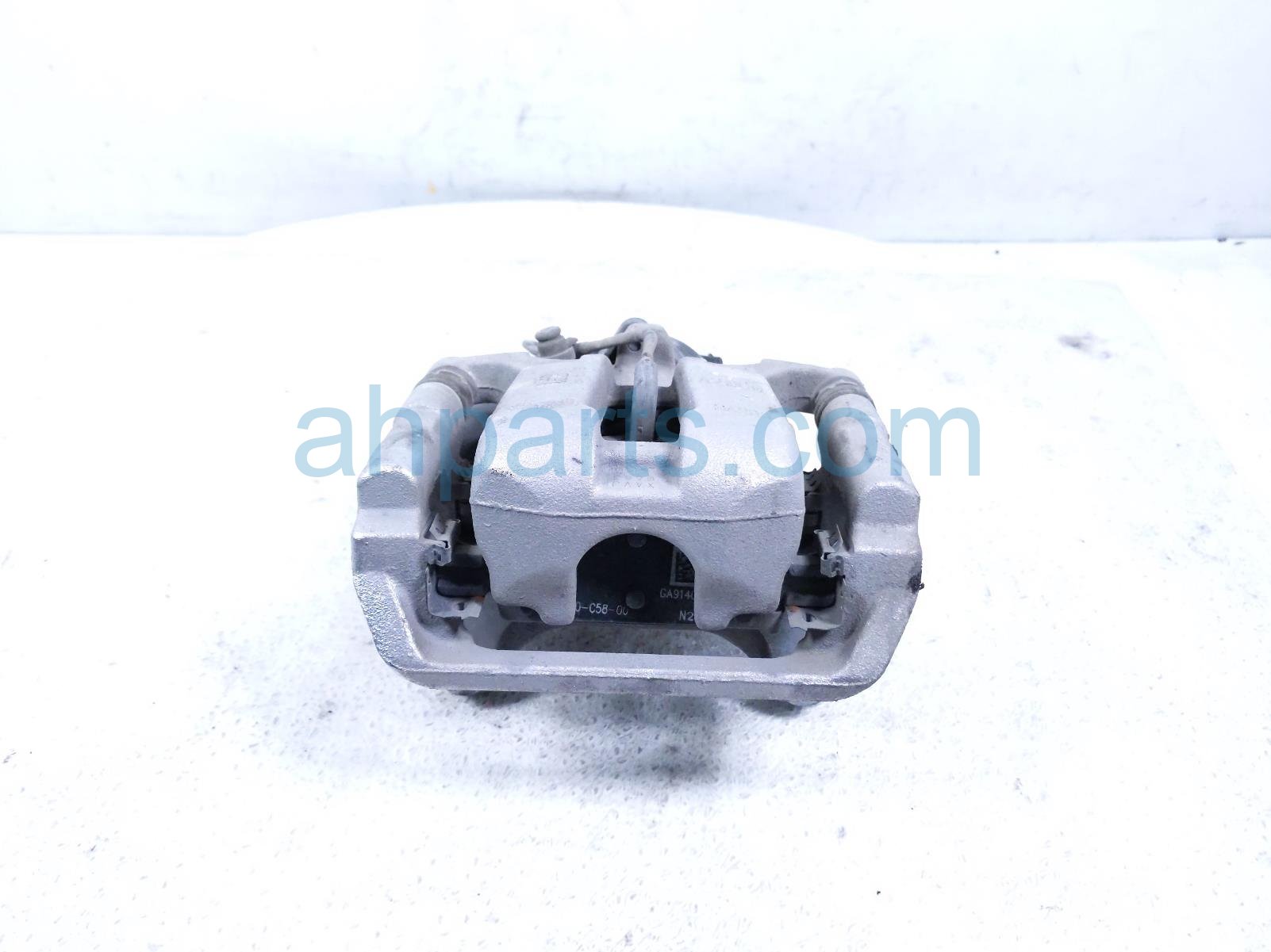 2024 Chevy Silverado 1500 Rear Driver Brake Caliper 13537065 Replacement 2024 Chevy Silverado 1500 Rear Driver Brake Caliper 13537065 Replacement thumbnail