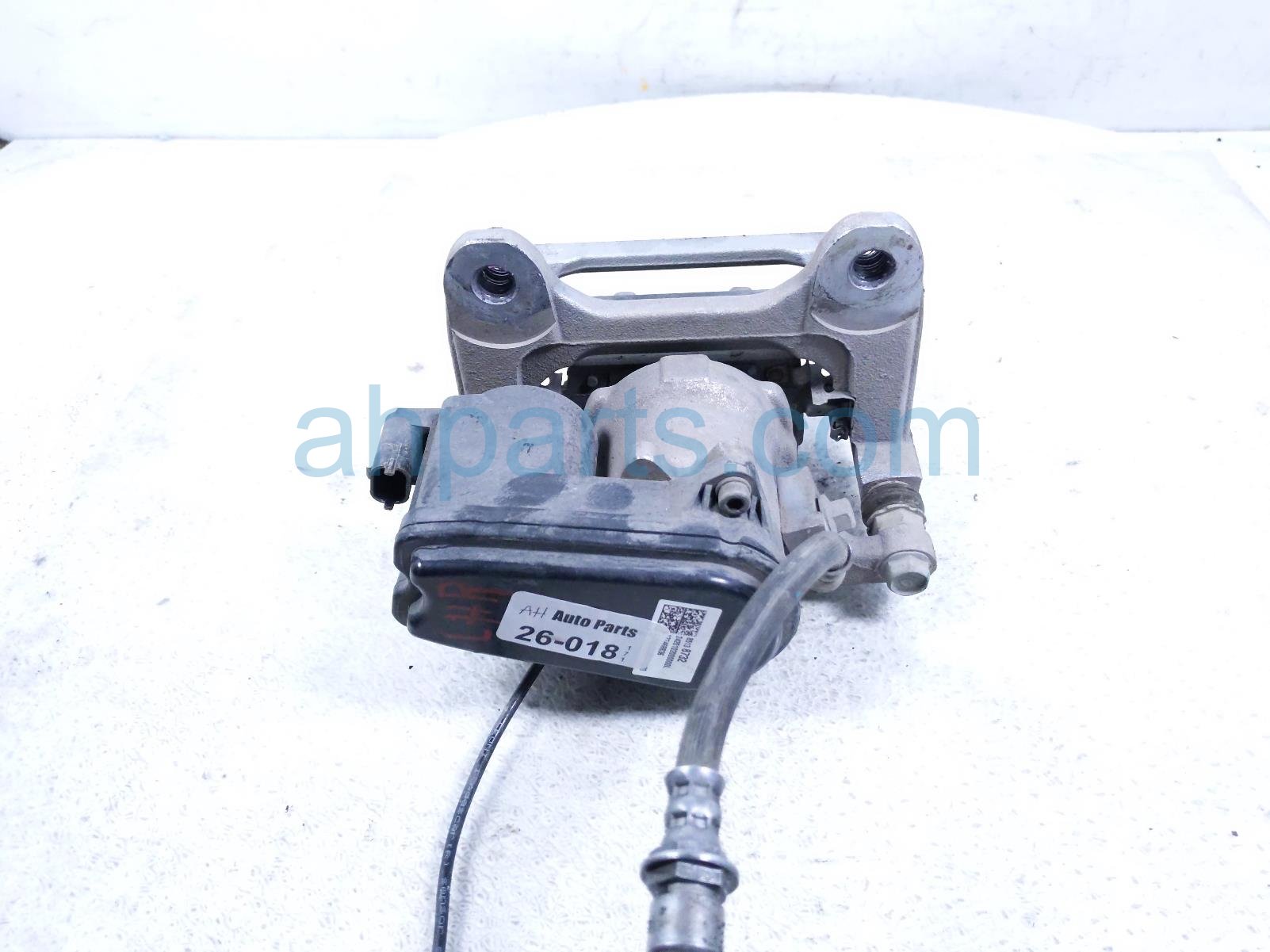 2024 Chevy Silverado 1500 Rear Driver Brake Caliper 13537065 Replacement 2024 Chevy Silverado 1500 Rear Driver Brake Caliper 13537065 Replacement thumbnail