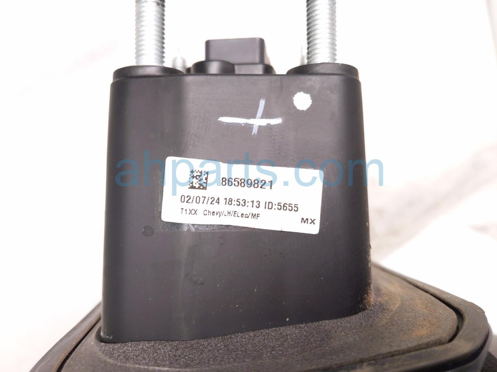 2024 Chevy Silverado 1500 Rear Driver Side View Mirror Black 86588302 Replacement 2024 Chevy Silverado 1500 Rear Driver Side View Mirror Black 86588302 Replacement thumbnail