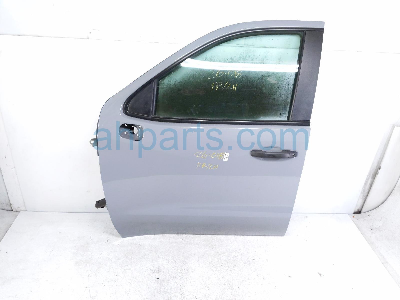 2024 Chevy Silverado 1500 Front Driver Door Grey No Mirror/trim* 84835296 Replacement 2024 Chevy Silverado 1500 Front Driver Door Grey No Mirror/trim* 84835296 Replacement thumbnail