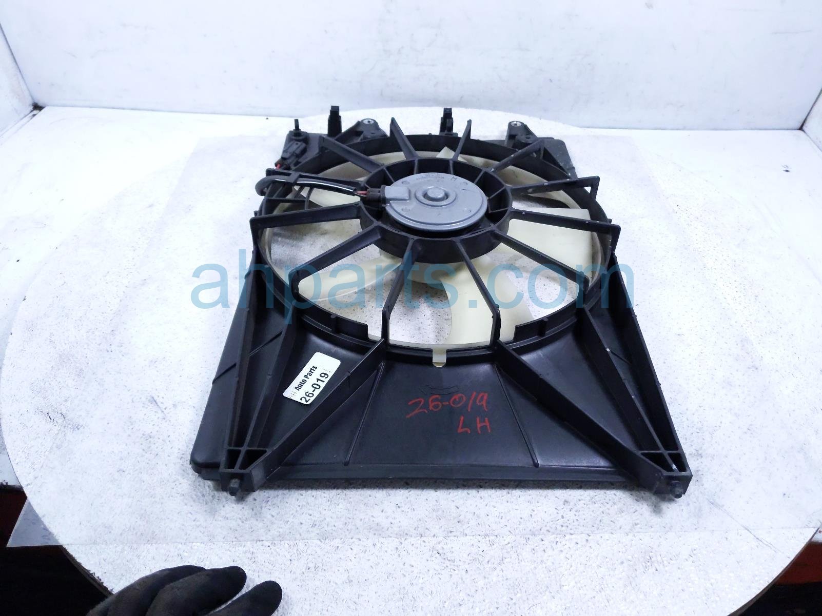 2022 Acura MDX Cooling Radiator Fan Assembly 19020 RV0 A01 Replacement 2022 Acura MDX Cooling Radiator Fan Assembly 19020 RV0 A01 Replacement thumbnail