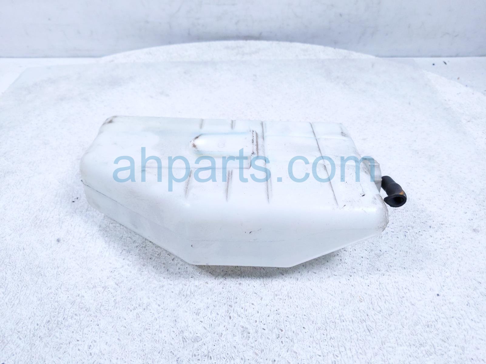 2022 Acura MDX Coolant Overflow Reservoir Tank 19101 61A A00 Replacement 2022 Acura MDX Coolant Overflow Reservoir Tank 19101 61A A00 Replacement thumbnail