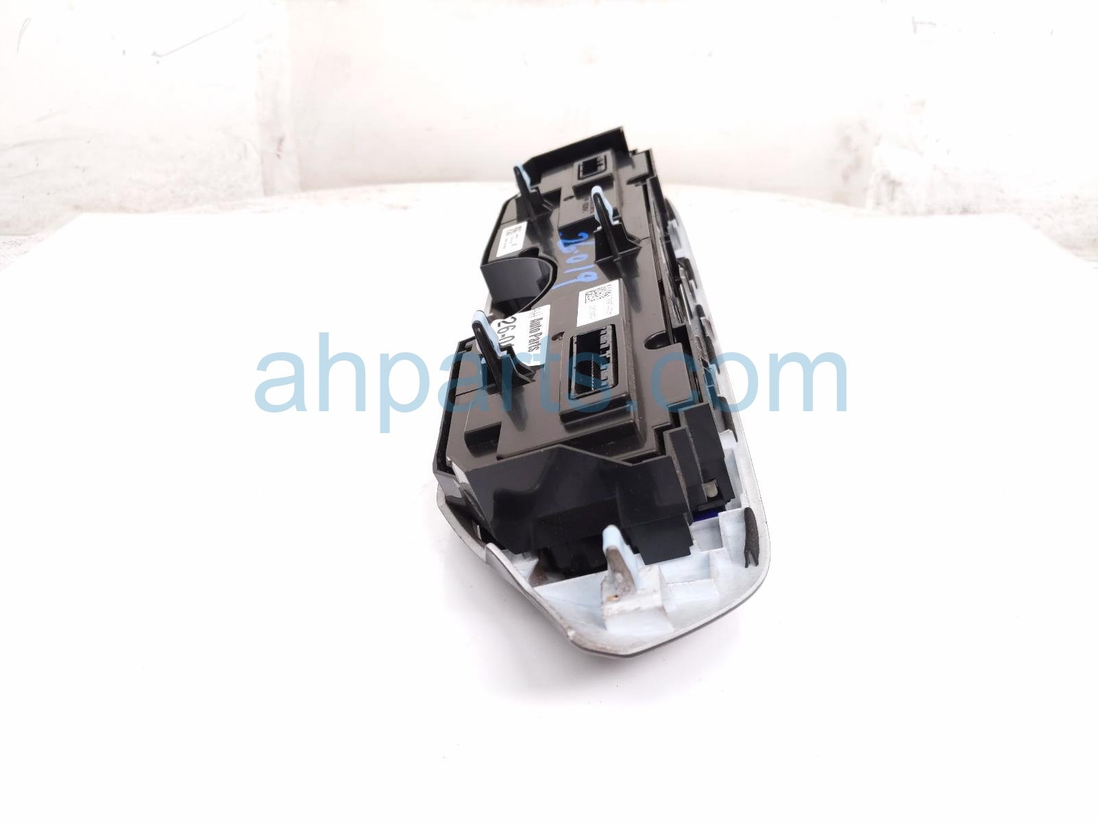 2022 Acura MDX Temperature Climate Heater/ac Control(on Dash) 79600 TYA A72ZA Replacement 2022 Acura MDX Temperature Climate Heater/ac Control(on Dash) 79600 TYA A72ZA Replacement thumbnail