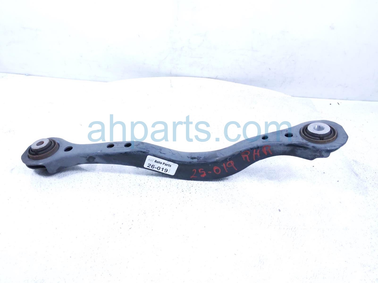 Acura RR/RH REARWARD LOWER CONTROL ARM Acura RR/RH REARWARD LOWER CONTROL ARM