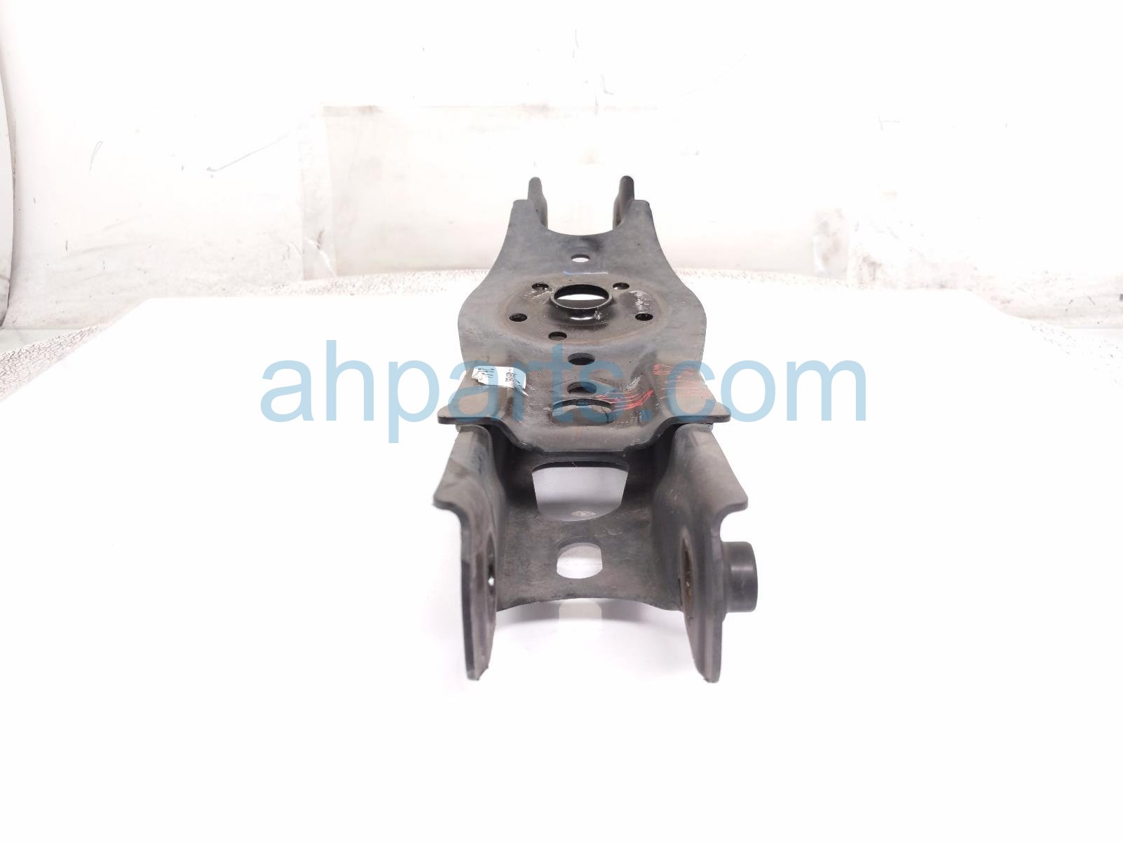 2022 Acura MDX Rear Driver Spring Seat Lower Control Arm 52356 T90 A01 Replacement 2022 Acura MDX Rear Driver Spring Seat Lower Control Arm 52356 T90 A01 Replacement thumbnail