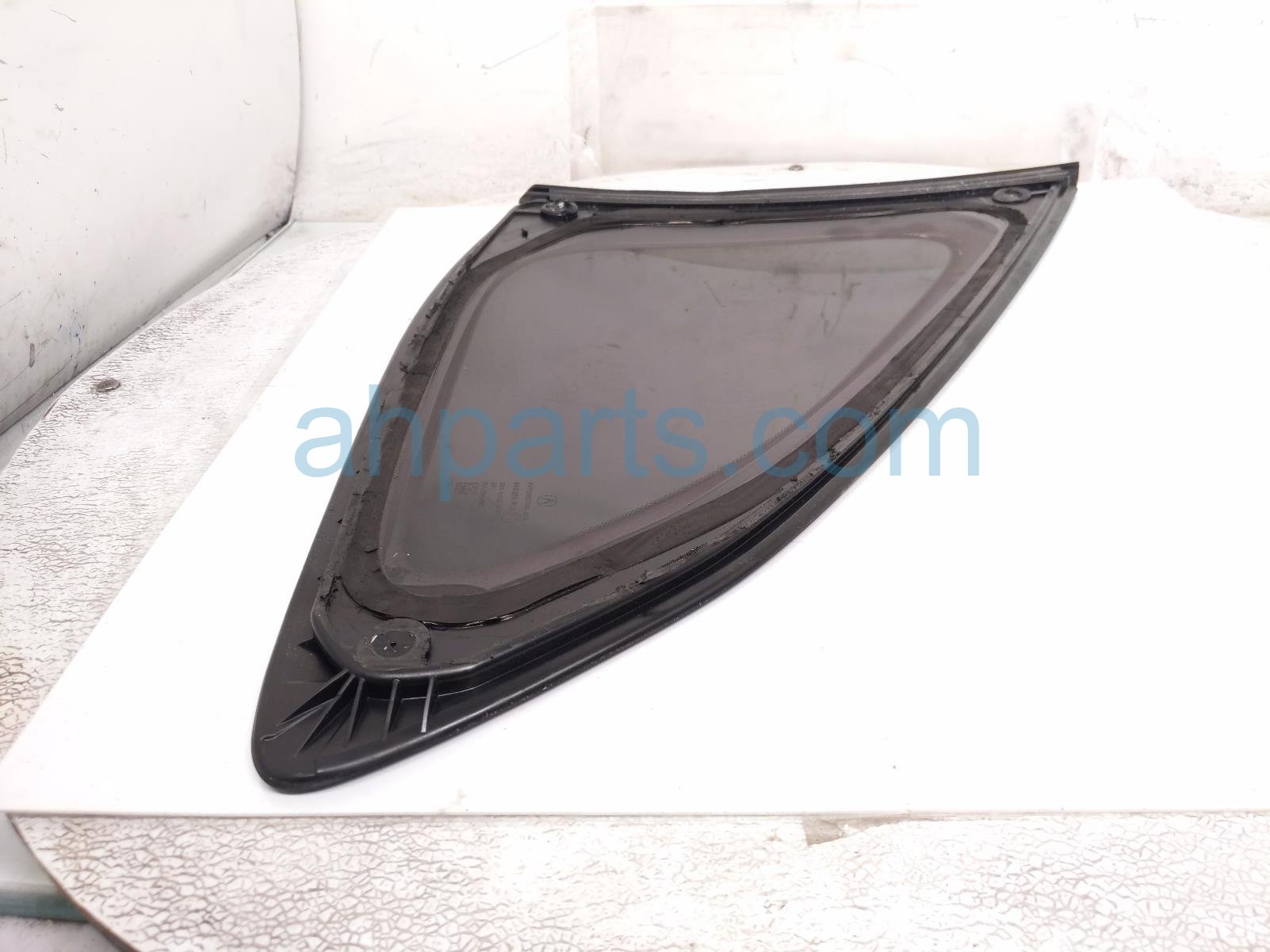 2022 Acura MDX Passenger Quarter Window Glass 73500 TYA A21 Replacement 2022 Acura MDX Passenger Quarter Window Glass 73500 TYA A21 Replacement thumbnail