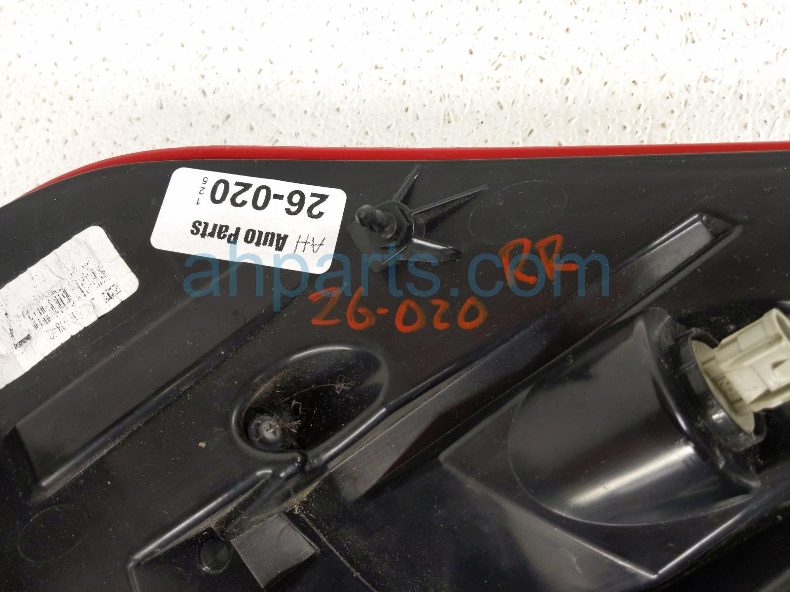 2019 Nissan Pathfinder Light / Rear Passenger Tail Lamp (on Body) 26550 9PF0A Replacement 2019 Nissan Pathfinder Light / Rear Passenger Tail Lamp (on Body) 26550 9PF0A Replacement thumbnail