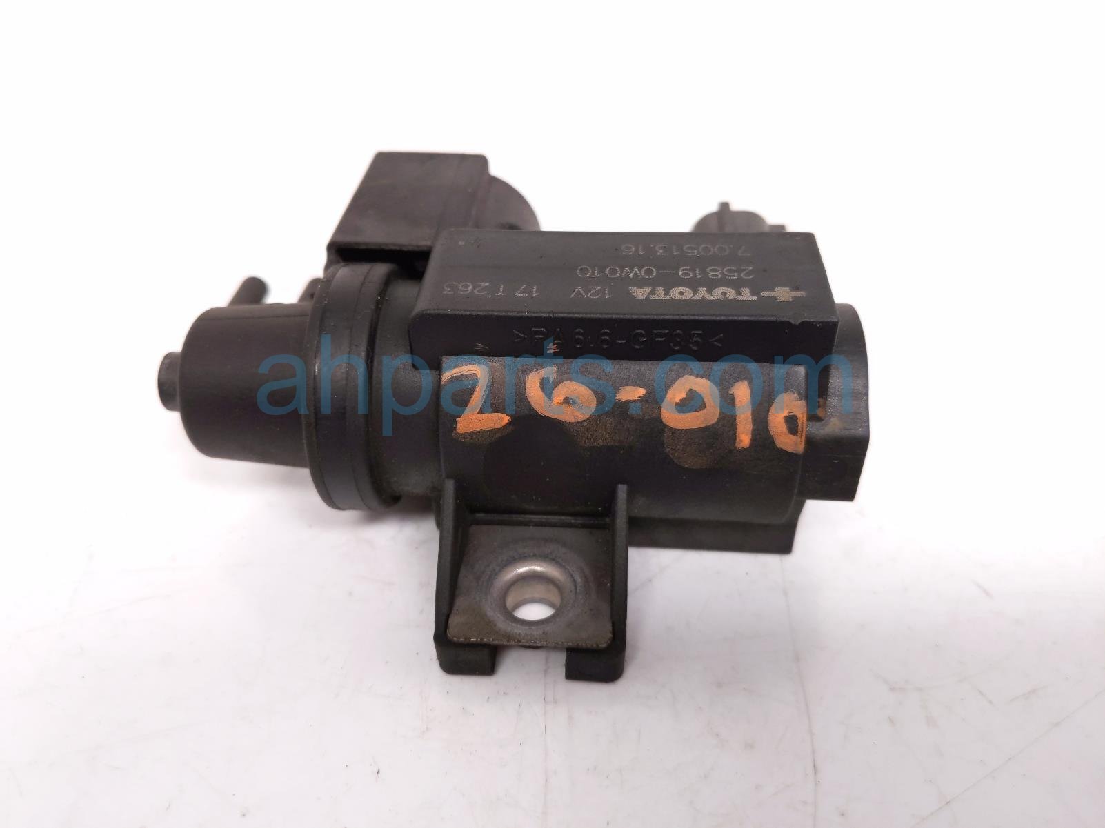 2018 Lexus Is300 Injector Fuel Pressure Regulator 2.0t 25819 F0010 Replacement 2018 Lexus Is300 Injector Fuel Pressure Regulator 2.0t 25819 F0010 Replacement thumbnail