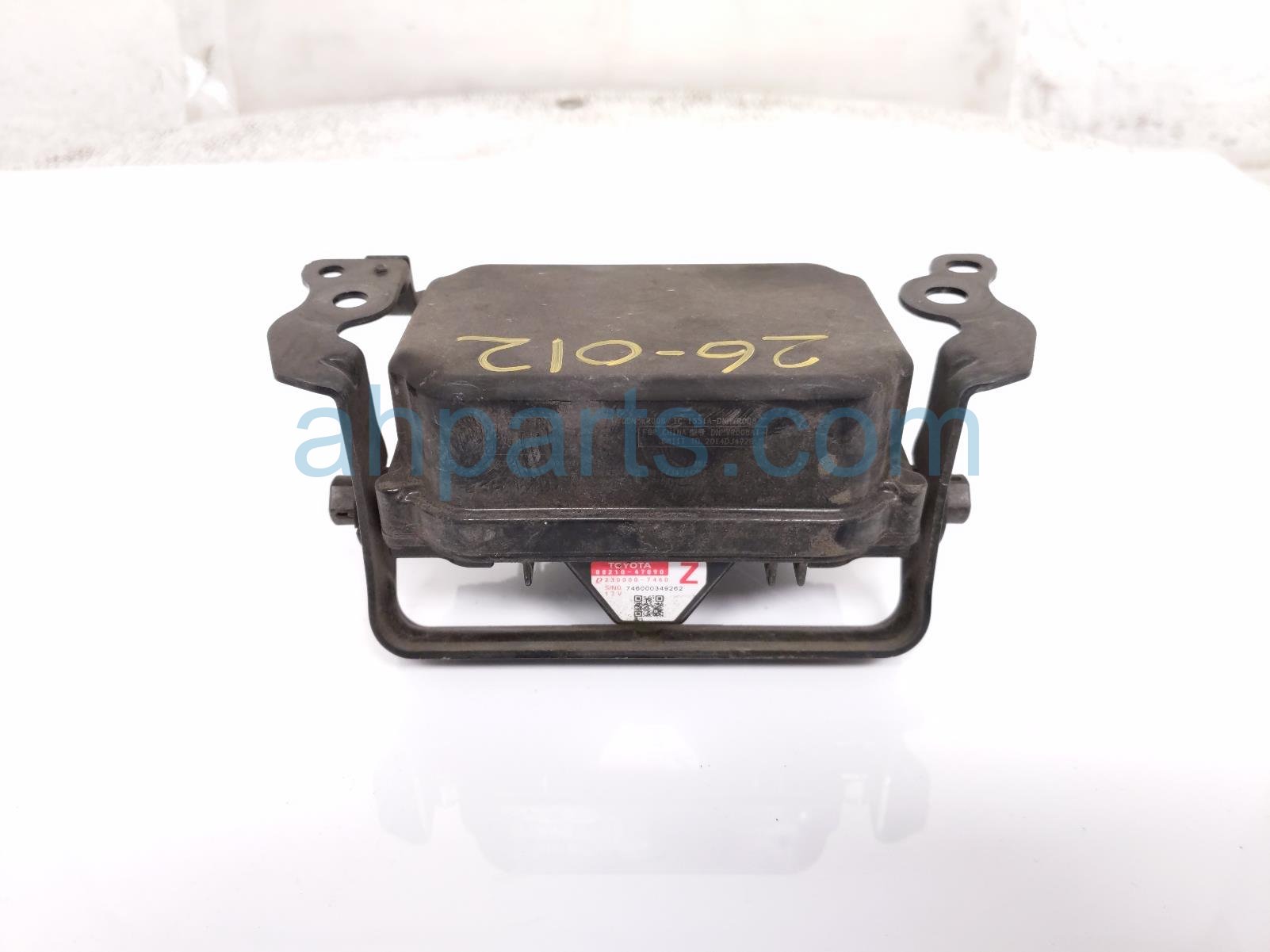 Toyota PRE-COLLISION FRONT MILLIWAVE RADAR