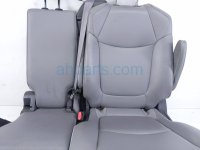 Toyota 2ND ROW LH SEAT - GREY XLE CAPT. Toyota 2ND ROW LH SEAT - GREY XLE CAPT.