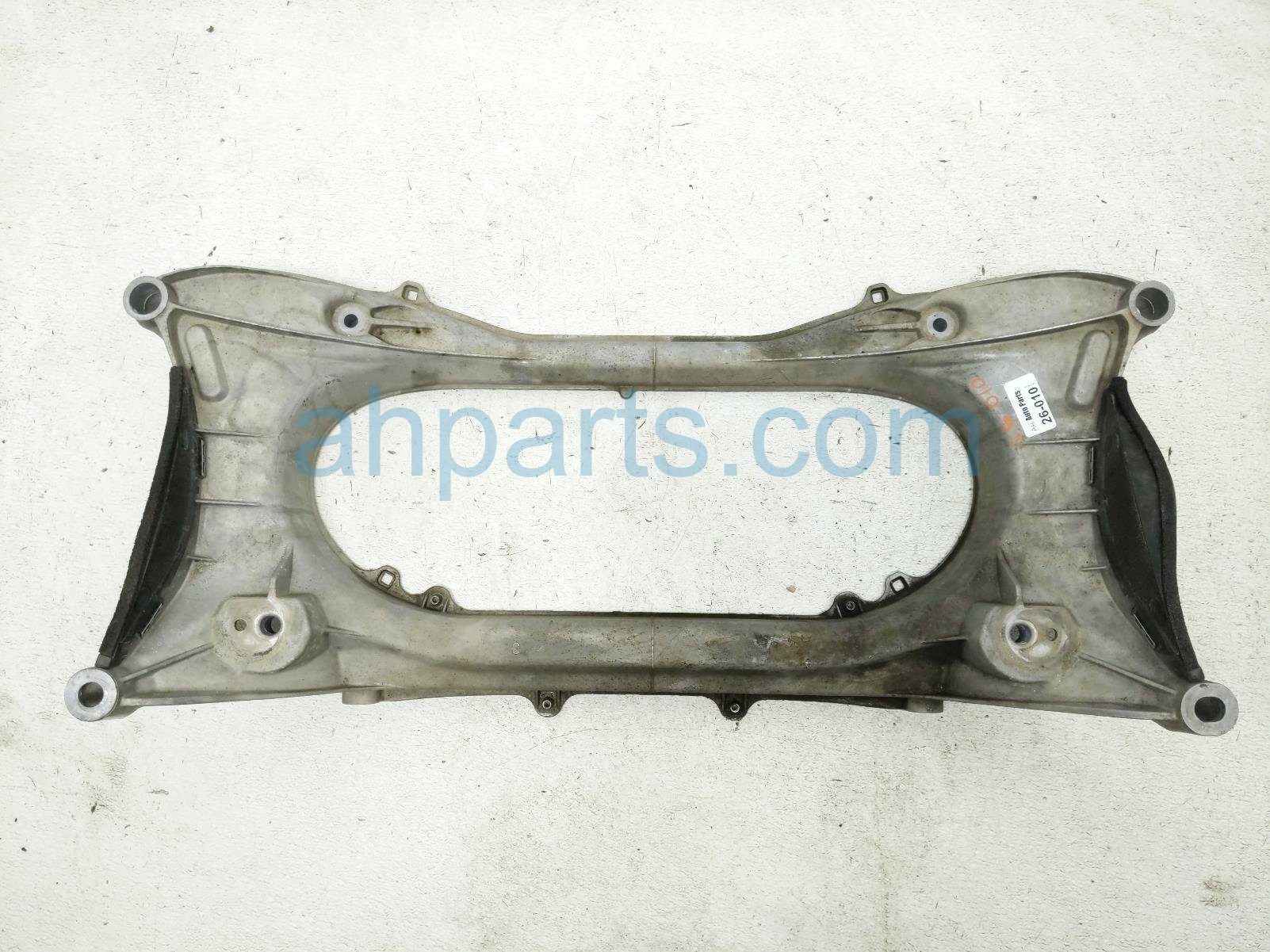 Lexus FRONT ENGINE SUB FRAME / CRADLE