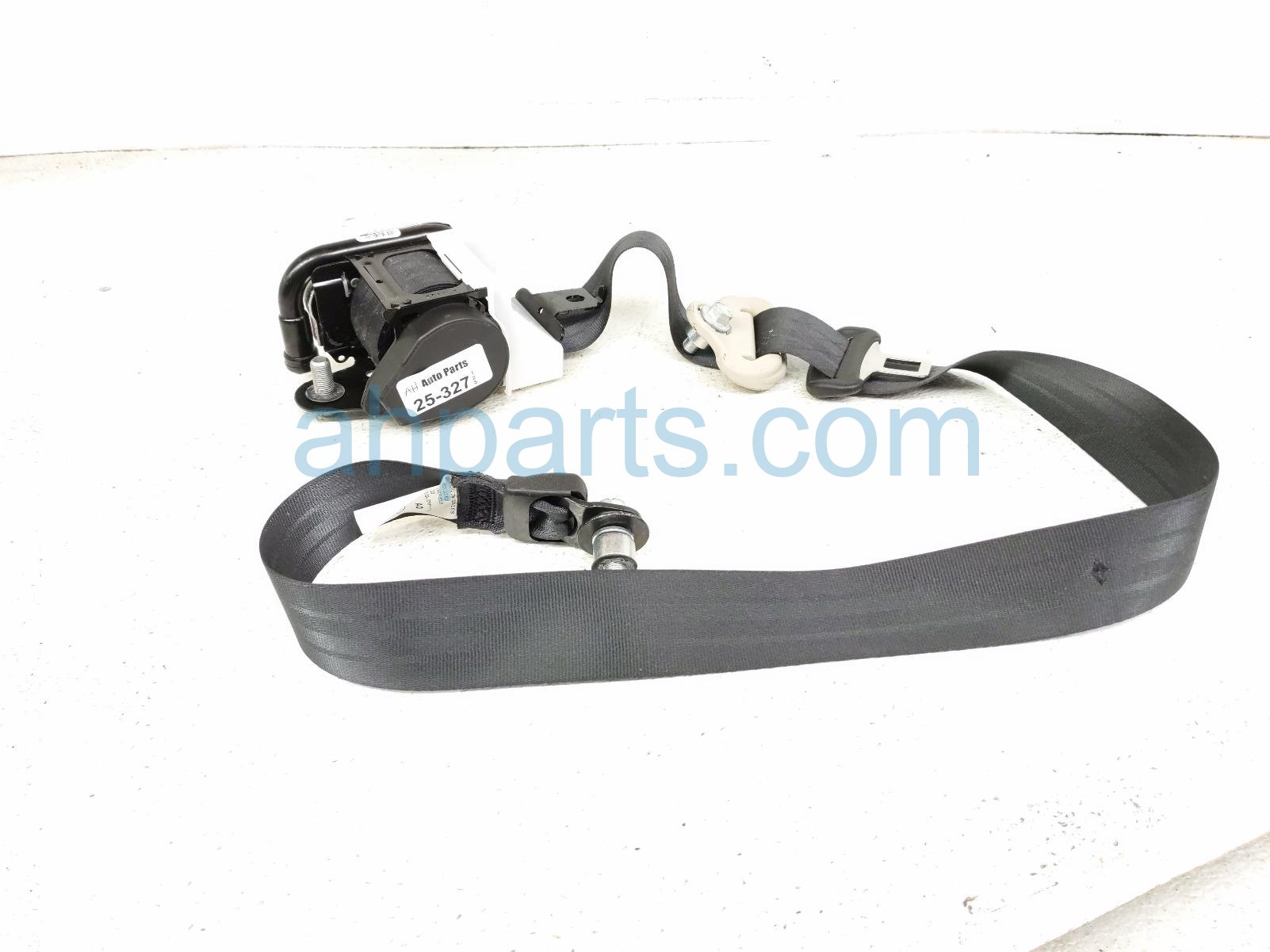 Front driver SEAT BELT - BLACK