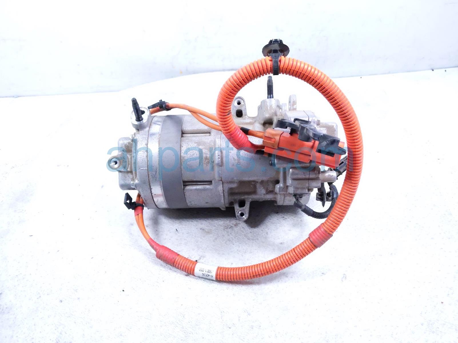 2019 Tesla Tesla 3 Air + Clutch Ac Pump / Compressor 1088198 00 N Replacement 2019 Tesla Tesla 3 Air + Clutch Ac Pump / Compressor 1088198 00 N Replacement thumbnail