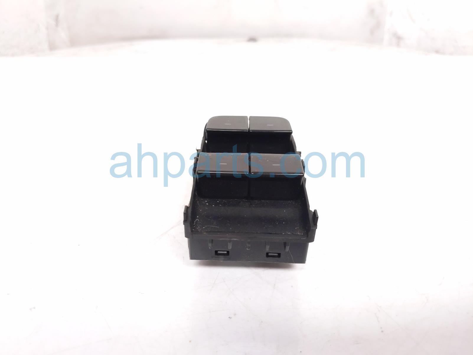 2019 Tesla Tesla 3 Power / Master Window Control Switch 1081037 01 F Replacement 2019 Tesla Tesla 3 Power / Master Window Control Switch 1081037 01 F Replacement thumbnail