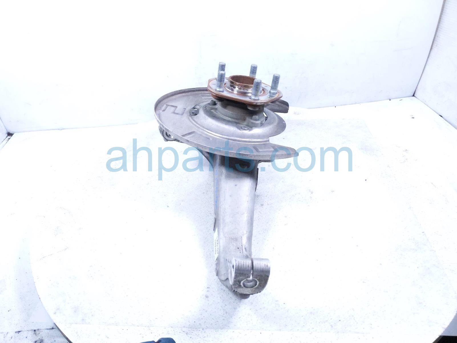 2019 Tesla Tesla 3 Front Passenger Spindle Knuckle Hub Rwd 1044121 00 E Replacement 2019 Tesla Tesla 3 Front Passenger Spindle Knuckle Hub Rwd 1044121 00 E Replacement thumbnail