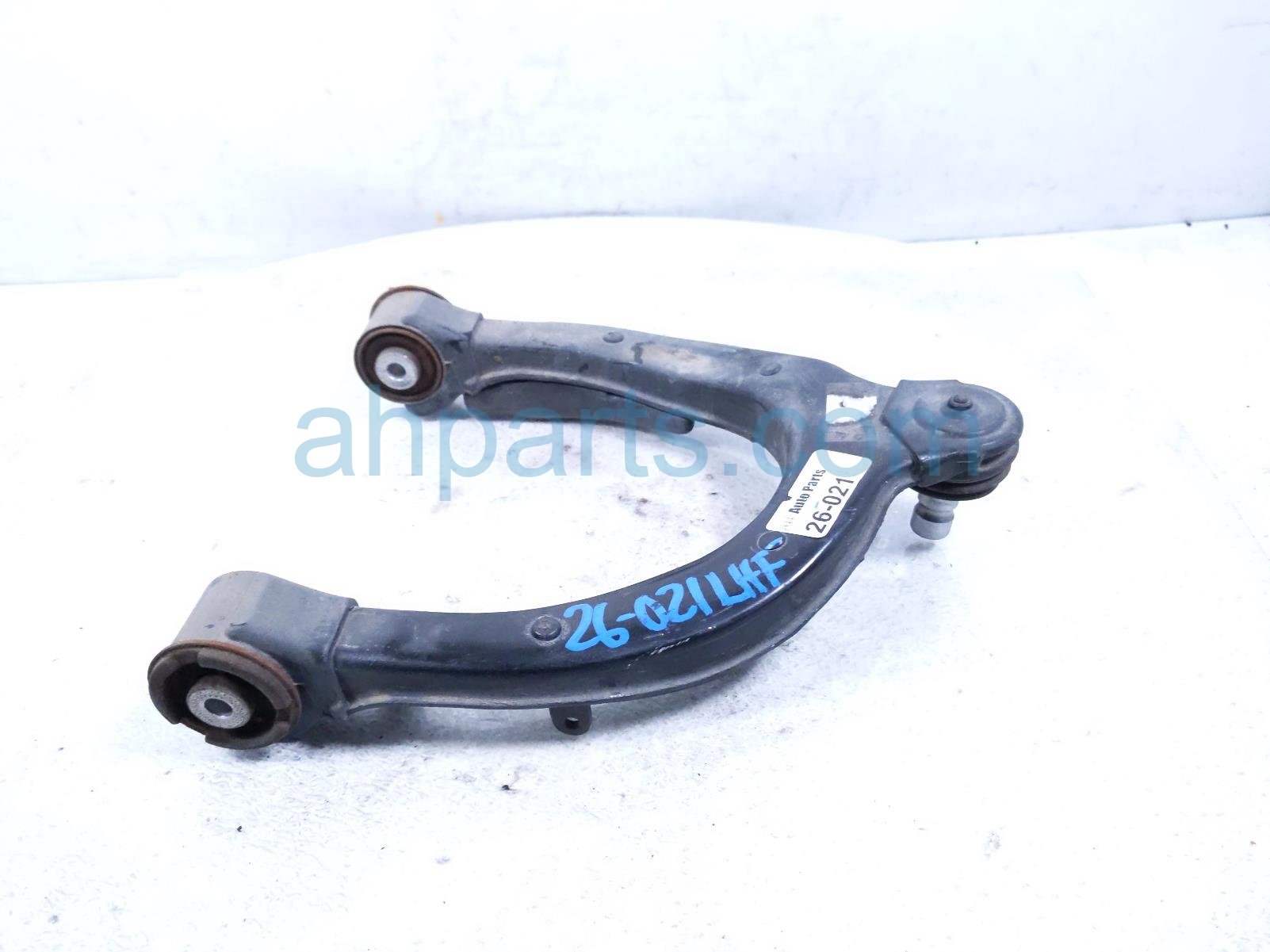2019 Tesla Tesla 3 Front Driver Upper Control Arm 1044321 00 G Replacement 2019 Tesla Tesla 3 Front Driver Upper Control Arm 1044321 00 G Replacement thumbnail