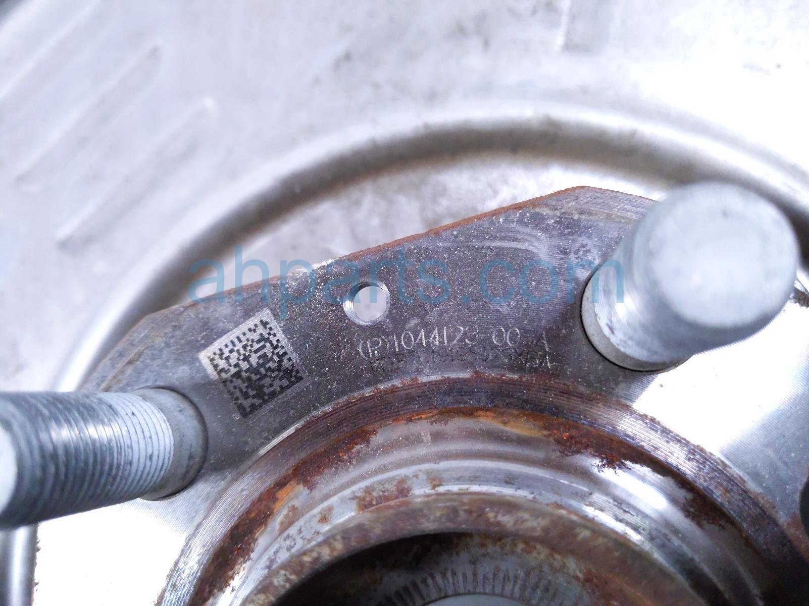 2019 Tesla Tesla 3 Axle Stub Rear Passenger Spindle Knuckle Hub Rwd 1044416 00 F Replacement 2019 Tesla Tesla 3 Axle Stub Rear Passenger Spindle Knuckle Hub Rwd 1044416 00 F Replacement thumbnail