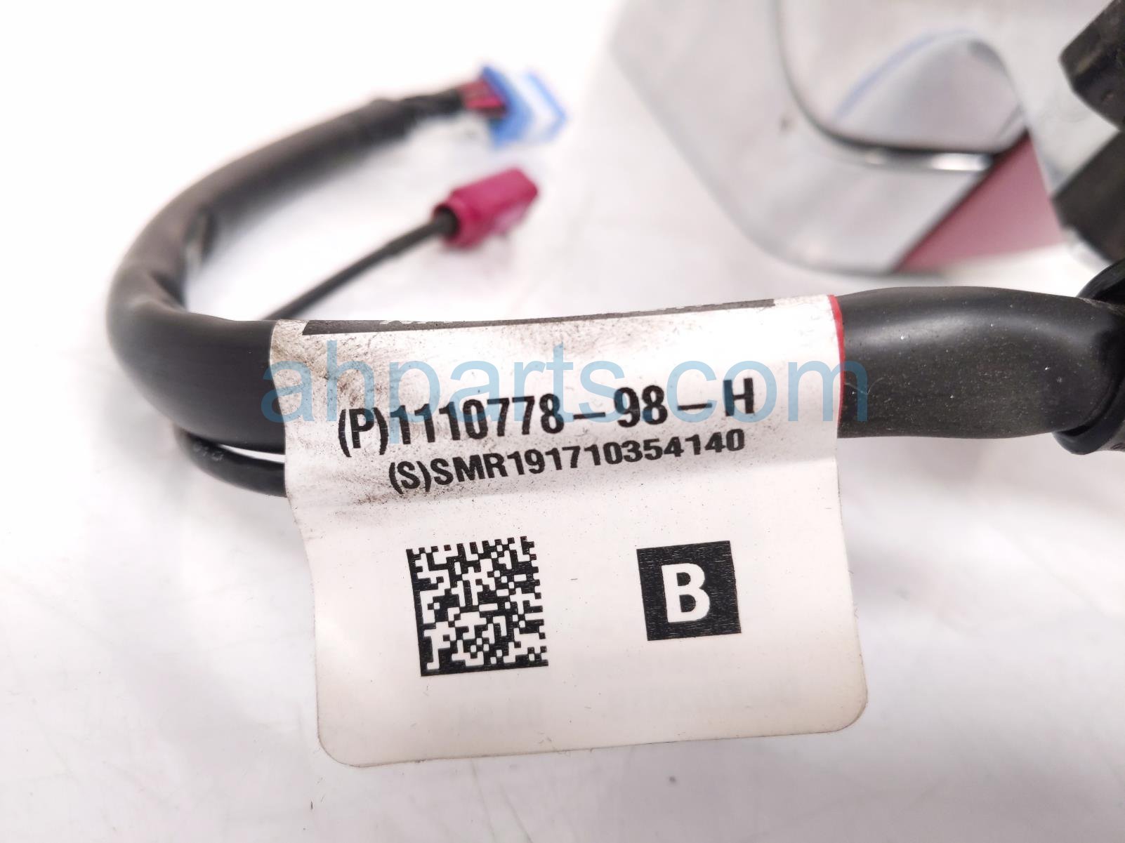 2019 Tesla Tesla 3 Rear Passenger Side View Mirror Red 1110778 98 H Replacement 2019 Tesla Tesla 3 Rear Passenger Side View Mirror Red 1110778 98 H Replacement thumbnail