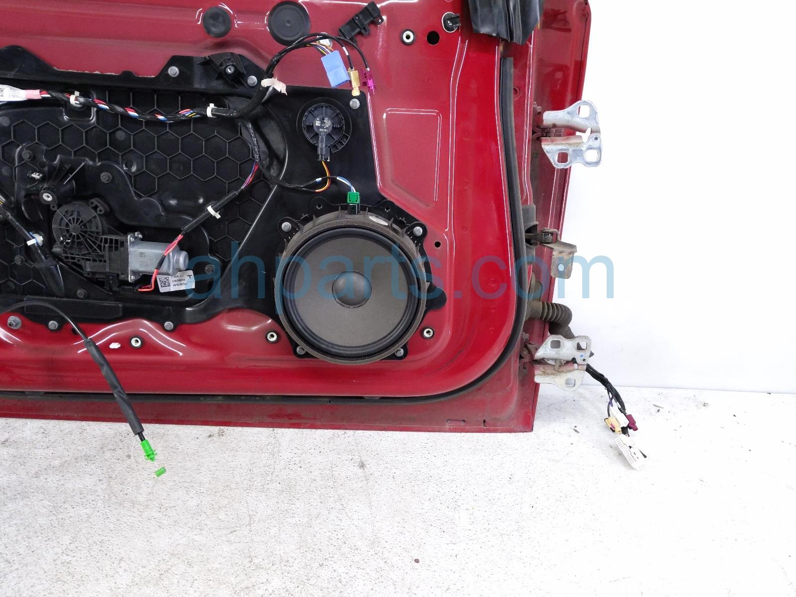 2019 Tesla Tesla 3 Front Driver Door Red No Mirror/trim 1081421 E0 C Replacement 2019 Tesla Tesla 3 Front Driver Door Red No Mirror/trim 1081421 E0 C Replacement thumbnail