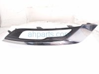 Ford RH FRONT FOG LAMP BEZEL Ford RH FRONT FOG LAMP BEZEL