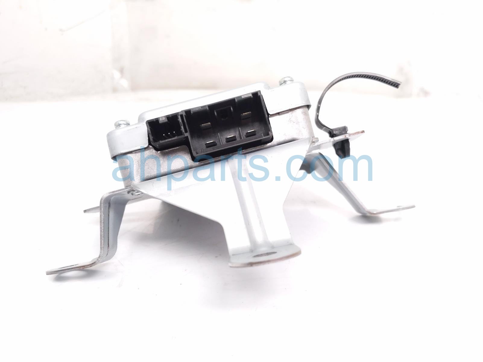 2022 Acura MDX Voltage Stabilizer Control Unit 31600 TYA A02 Replacement 2022 Acura MDX Voltage Stabilizer Control Unit 31600 TYA A02 Replacement thumbnail