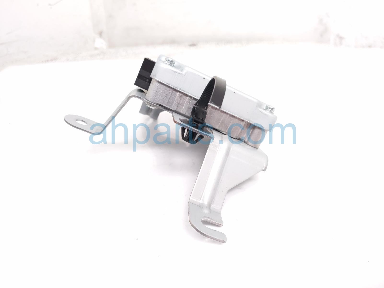 2022 Acura MDX Voltage Stabilizer Control Unit 31600 TYA A02 Replacement 2022 Acura MDX Voltage Stabilizer Control Unit 31600 TYA A02 Replacement thumbnail