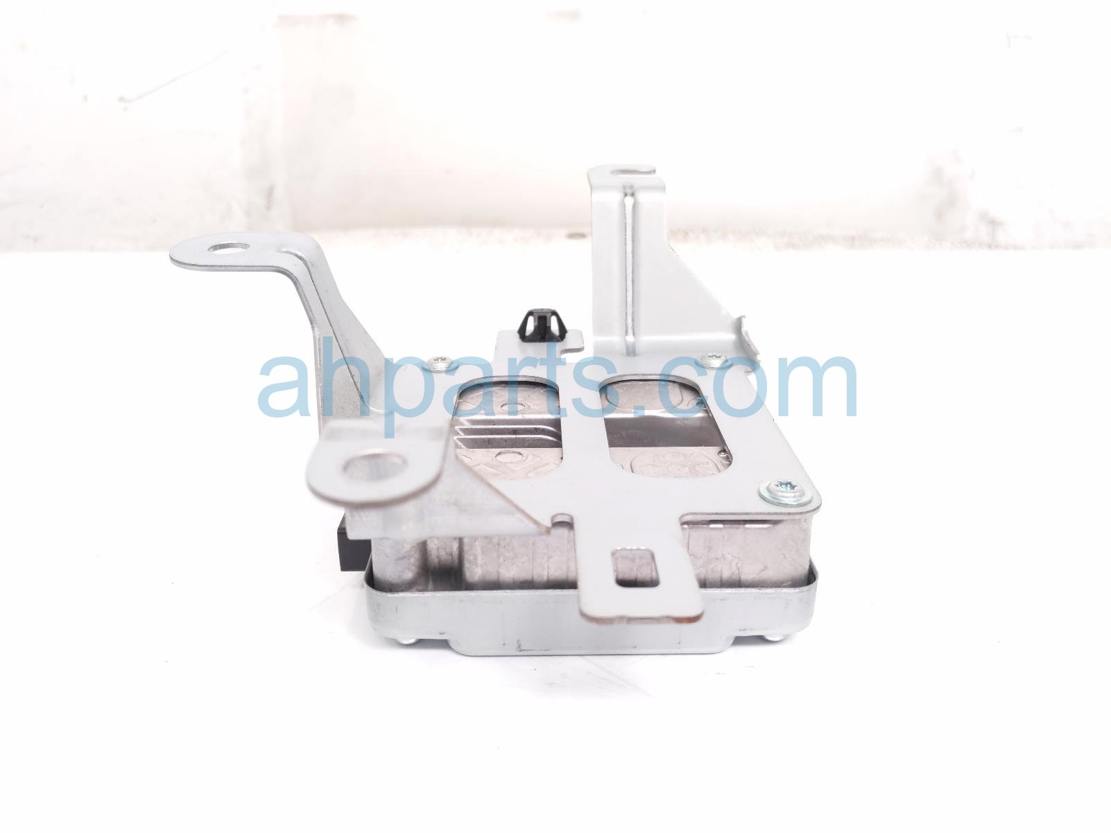 2022 Acura MDX Voltage Stabilizer Control Unit 31600 TYA A02 Replacement 2022 Acura MDX Voltage Stabilizer Control Unit 31600 TYA A02 Replacement thumbnail