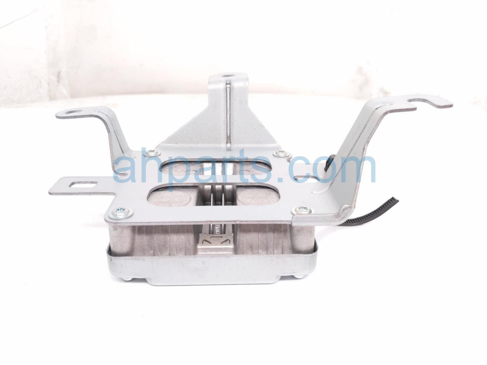 2022 Acura MDX Voltage Stabilizer Control Unit 31600 TYA A02 Replacement 2022 Acura MDX Voltage Stabilizer Control Unit 31600 TYA A02 Replacement thumbnail