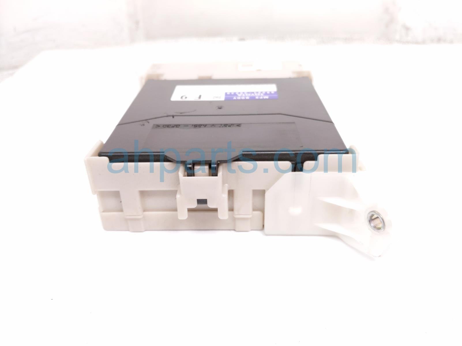 2016 Toyota 4 Runner Multiplex Network Body Control Unit 82730 35410 Replacement 2016 Toyota 4 Runner Multiplex Network Body Control Unit 82730 35410 Replacement thumbnail