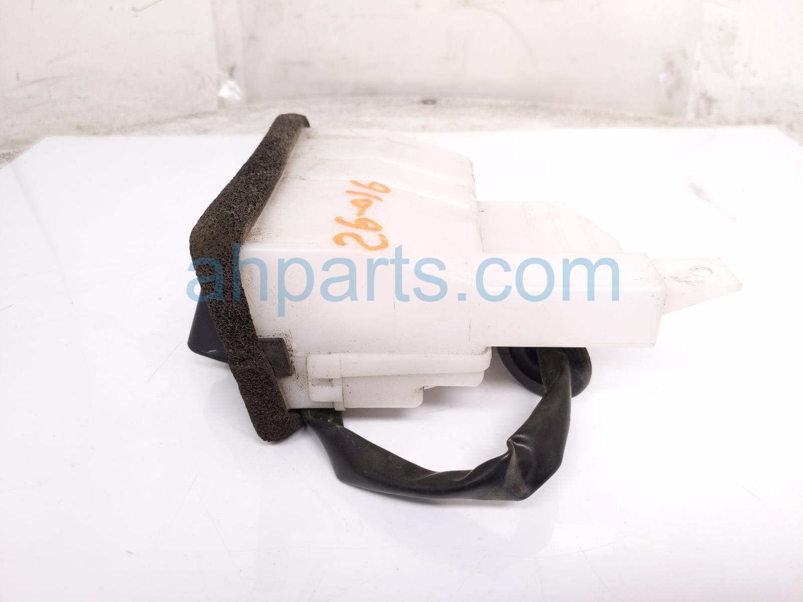 2016 Toyota 4 Runner Rear Liftgate Lock Actuator 69110 35110 Replacement 2016 Toyota 4 Runner Rear Liftgate Lock Actuator 69110 35110 Replacement thumbnail