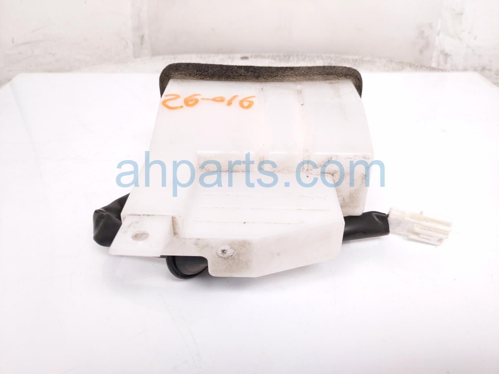 2016 Toyota 4 Runner Rear Liftgate Lock Actuator 69110 35110 Replacement 2016 Toyota 4 Runner Rear Liftgate Lock Actuator 69110 35110 Replacement thumbnail