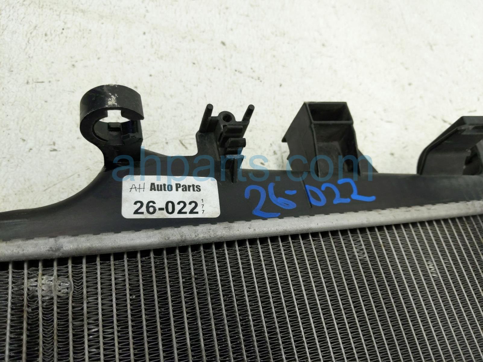 2018 Jeep Renegade Radiator 68260453AA Replacement 2018 Jeep Renegade Radiator 68260453AA Replacement thumbnail