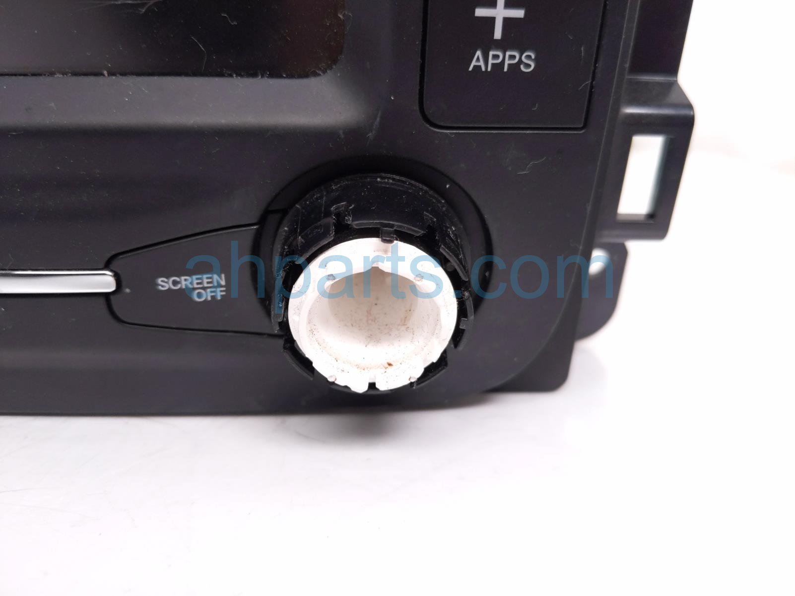 2018 Jeep Renegade Radio Receiver & Display Screen 6RQ12LXHAA Replacement 2018 Jeep Renegade Radio Receiver & Display Screen 6RQ12LXHAA Replacement thumbnail