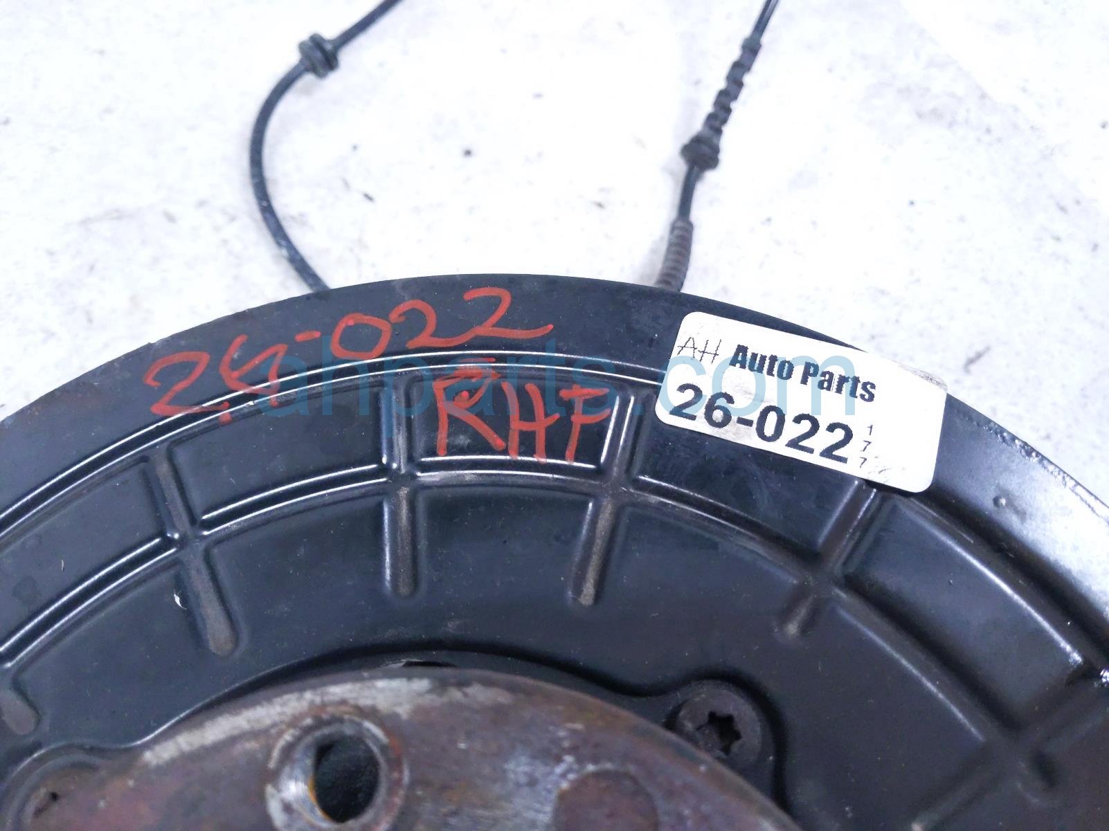 2018 Jeep Renegade Front Passenger Spindle Knuckle Hub Awd 4787970AA Replacement 2018 Jeep Renegade Front Passenger Spindle Knuckle Hub Awd 4787970AA Replacement thumbnail