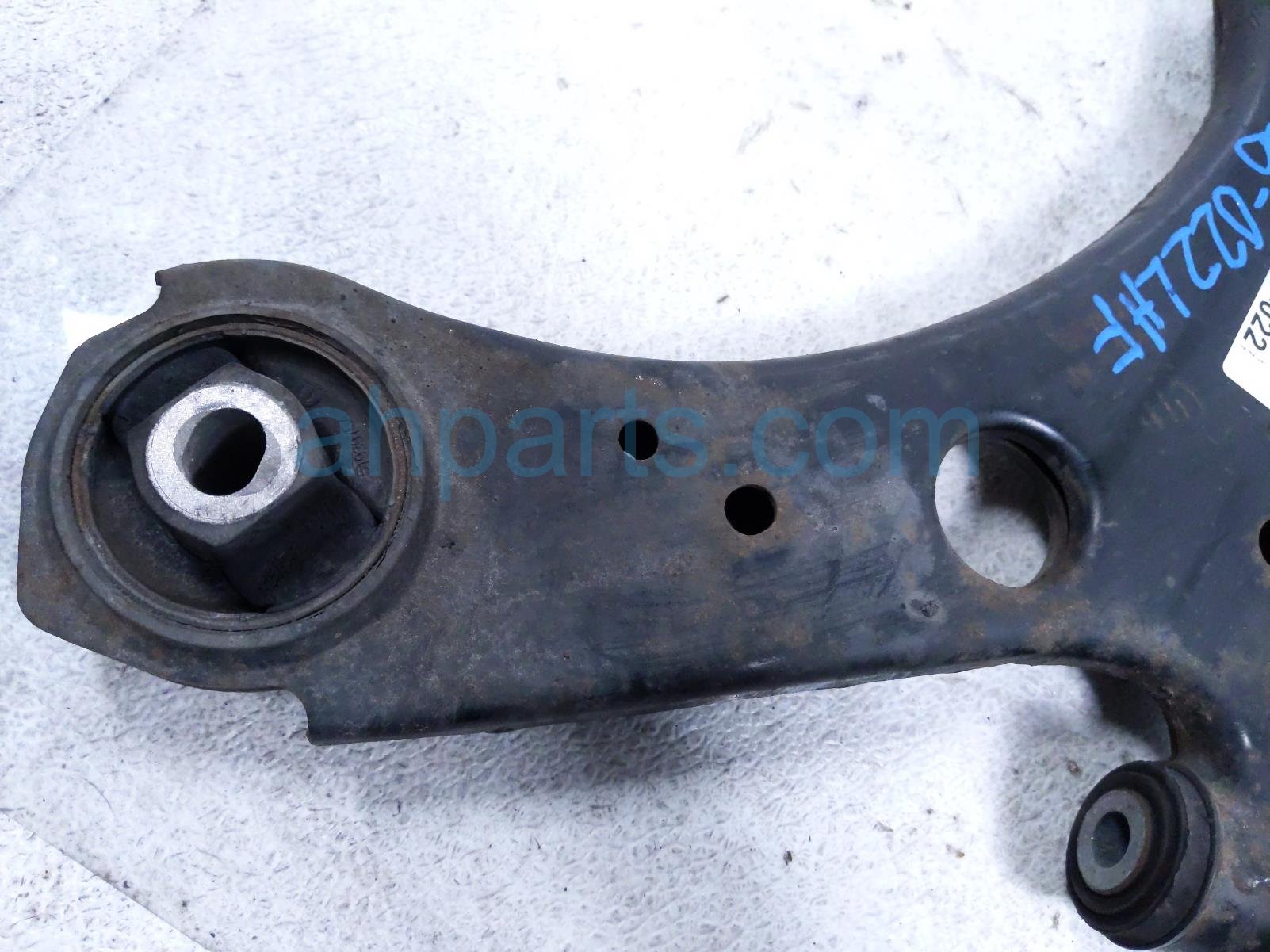 2018 Jeep Renegade Front Driver Lower Control Arm 68248000AA Replacement 2018 Jeep Renegade Front Driver Lower Control Arm 68248000AA Replacement thumbnail