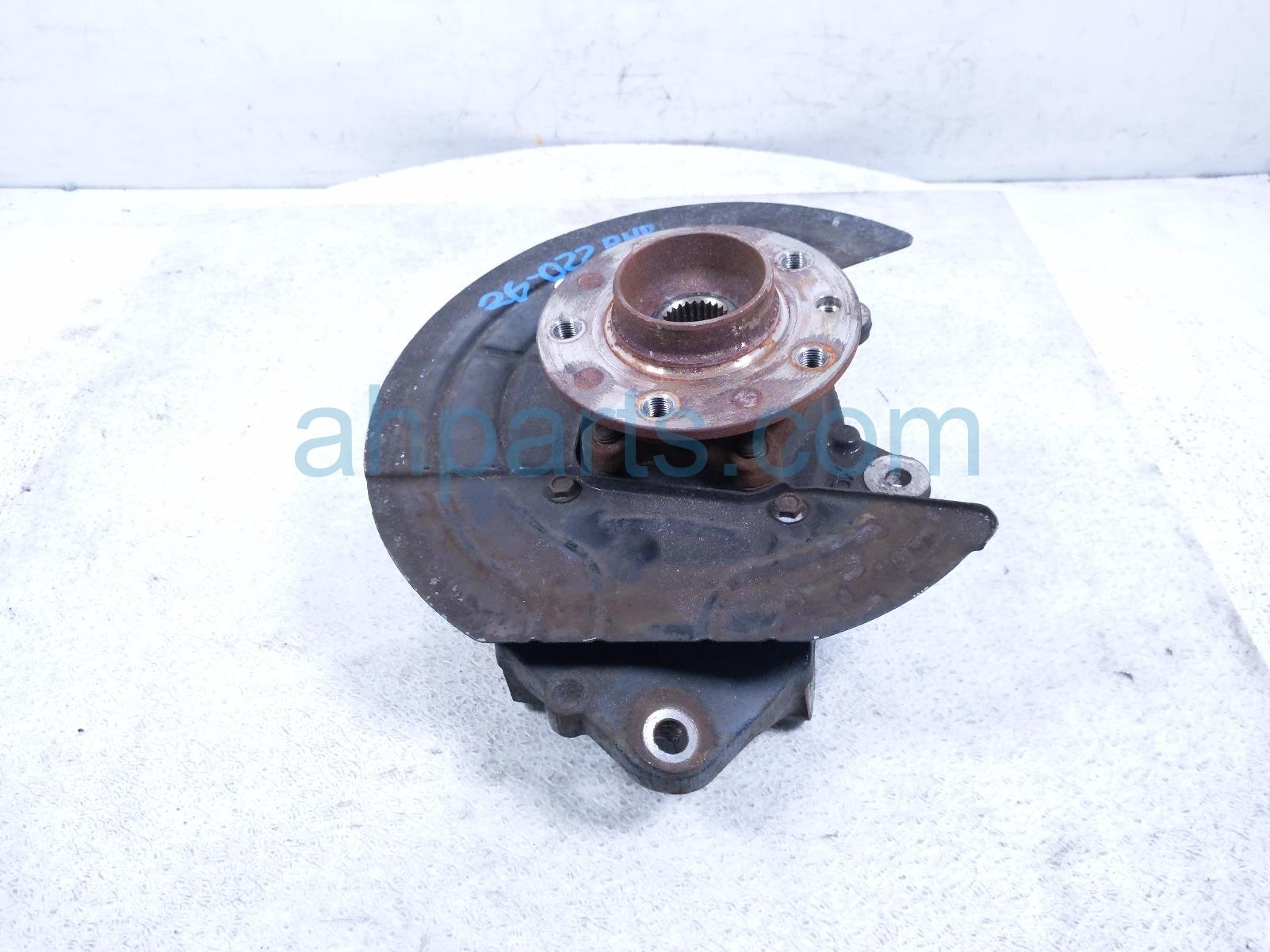 Jeep RR/RH SPINDLE KNUCKLE HUB - AWD