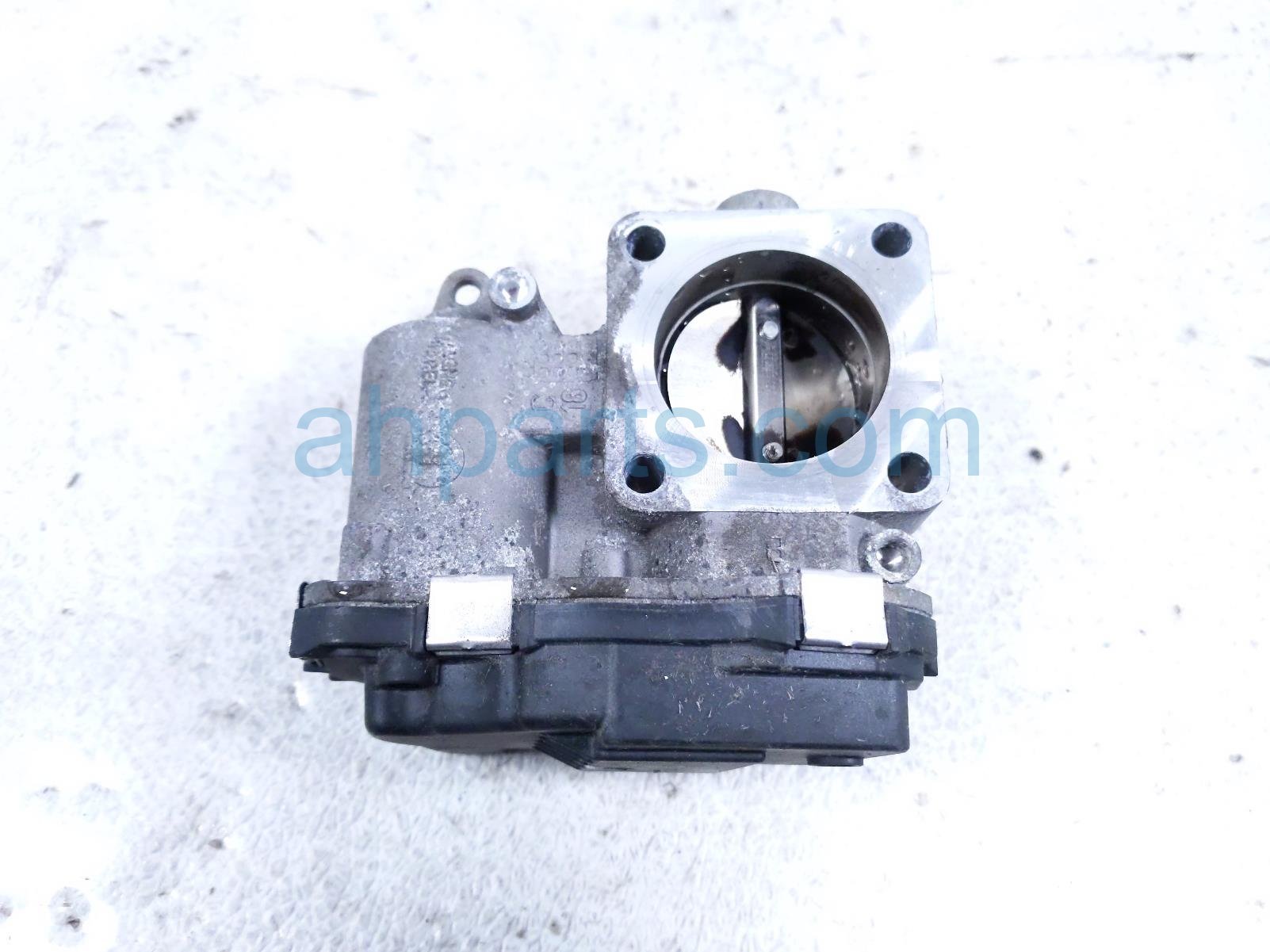 2018 Jeep Renegade Throttle Body 68565070AA Replacement 2018 Jeep Renegade Throttle Body 68565070AA Replacement thumbnail