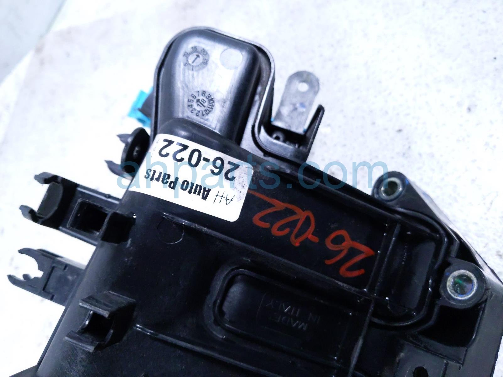 2018 Jeep Renegade Intake Manifold 68270207AA Replacement 2018 Jeep Renegade Intake Manifold 68270207AA Replacement thumbnail