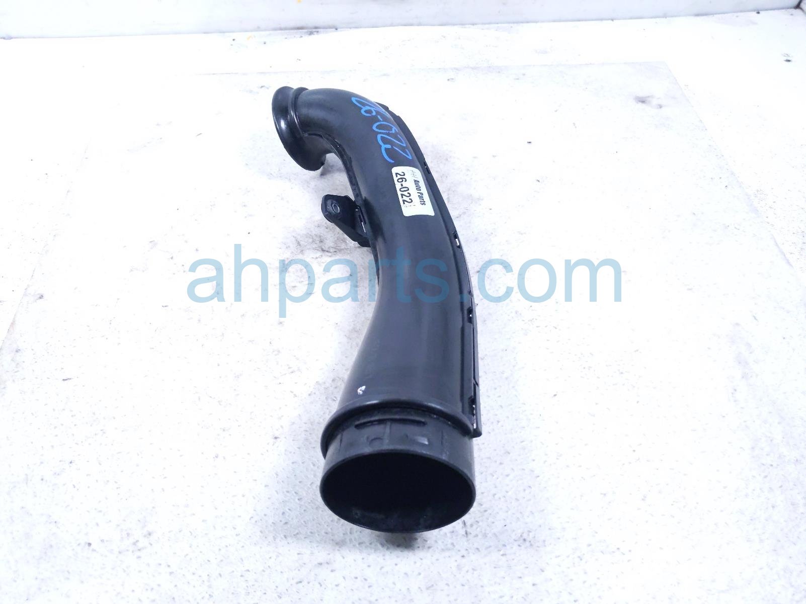 2018 Jeep Renegade Air Cleaner Intake Box 68256369AA Replacement 2018 Jeep Renegade Air Cleaner Intake Box 68256369AA Replacement thumbnail