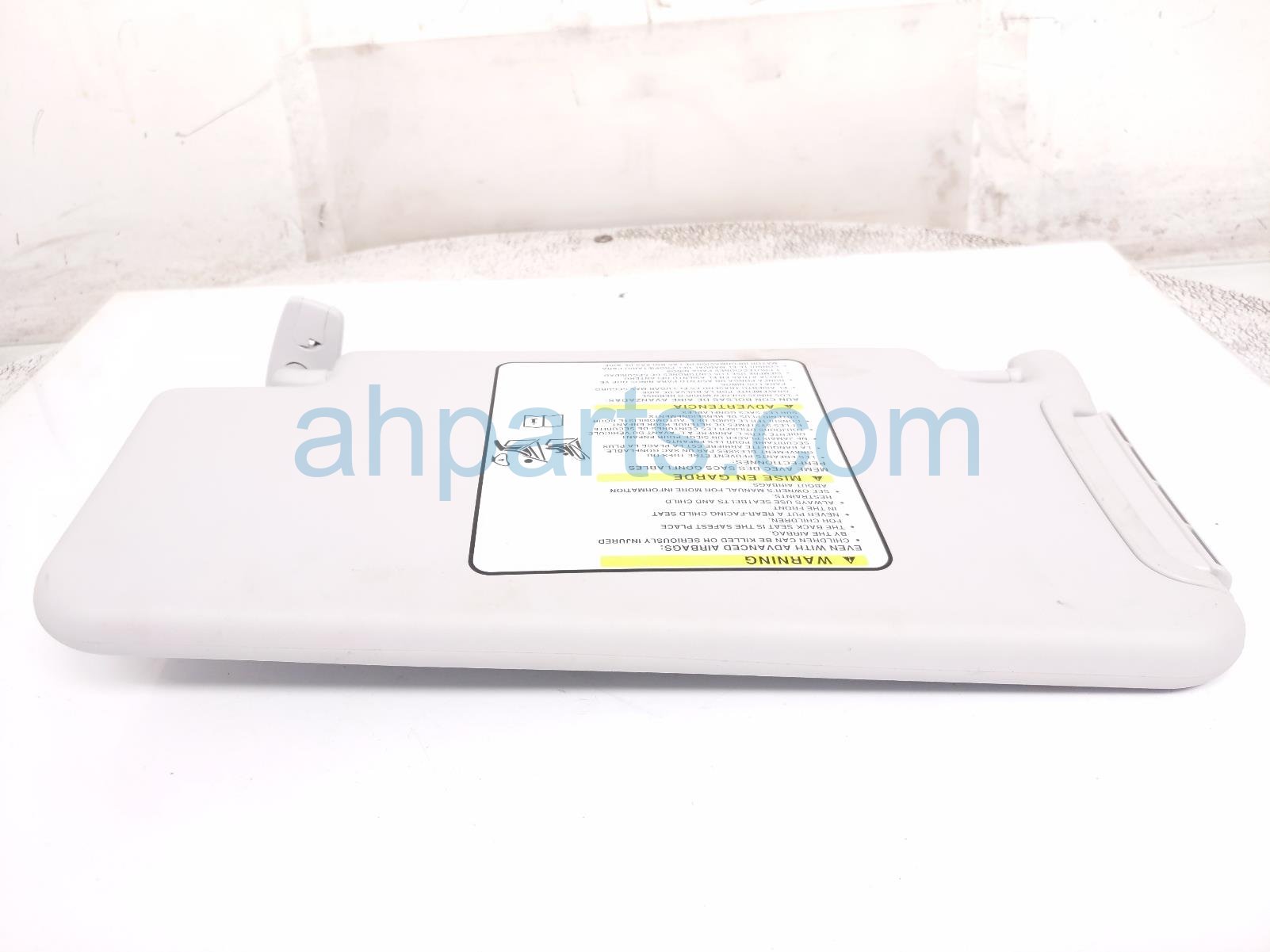 2018 Jeep Renegade Passenger Sun Visor Grey 6RY43MS7AA Replacement 2018 Jeep Renegade Passenger Sun Visor Grey 6RY43MS7AA Replacement thumbnail