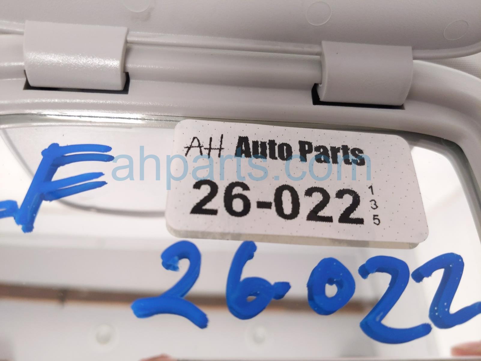 2018 Jeep Renegade Driver Sun Visor Grey 6RY30MS7AA Replacement 2018 Jeep Renegade Driver Sun Visor Grey 6RY30MS7AA Replacement thumbnail